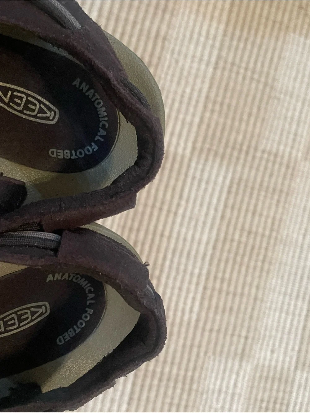 KEEN Men's Size US 10.5 Uneek Sandals Water Shoes Black & Gray
